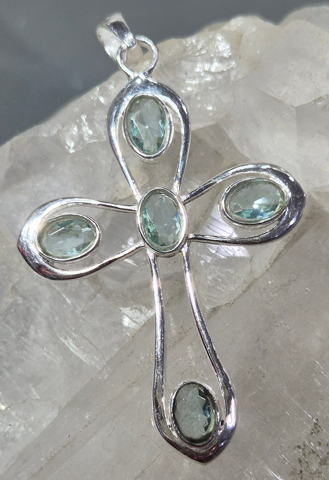 Cruz Topacio Azul